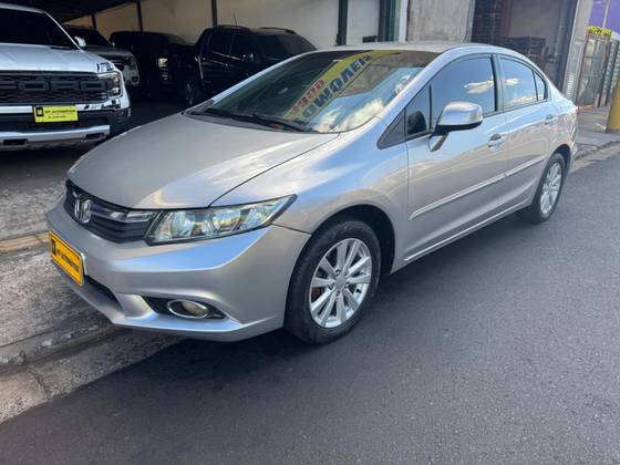 HONDA CIVIC 1.8 LXS 16V FLEX 4P AUTOMÁTICO